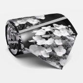 Lacecap Hydrangea Schwarz-Weiß Krawatte (Gerollt)