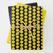 Lächelgelbes schwarzes Grinsen-Gesicht Geschenkpapier Set (Beispiel)