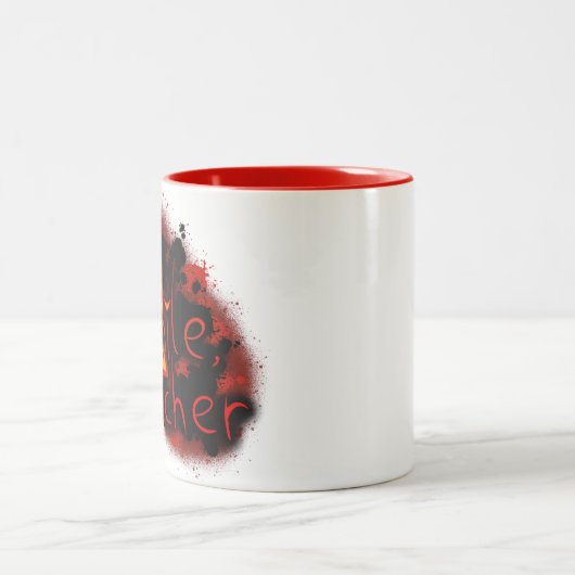 Lächeln, Cher:) Zweifarbige Tasse (Mittel)