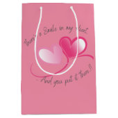 Lächeln in Valentinas Herz Mittlere Geschenktüte (Vorderseite)