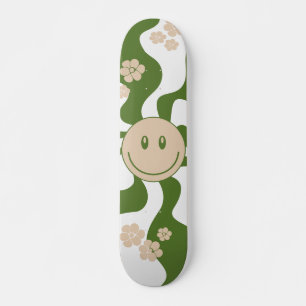Lächeln in Weiß, Sand und Palmgrün Skateboard