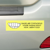 LÄCHELN IST - Autoaufkleber ANSTECKEND (Auf Auto)