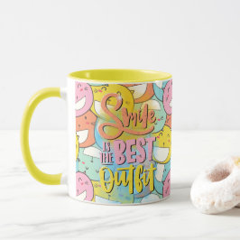 Lächeln ist das beste Outfit! Motivierend Tasse