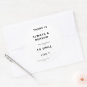 Lächeln ist der Schlüssel Runder Aufkleber (Umschlag)