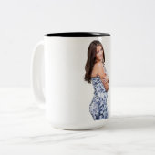 Lächeln junge Frau Kaffee Tasse (Vorderseite Links)