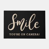 Lächeln Sie, dass Sie auf Kameratürüberwachung sin Fußmatte (Vorderseite)