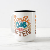 Lächeln Sie oft Big Laugh Zweifarbige Tasse (Vorderseite Links)