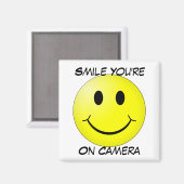 Lächeln Sie sind auf Camera Square Magnet (Vorderseite/Rückseite)