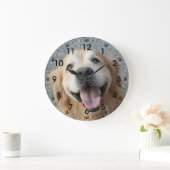 Lächelnd goldene Uhr (Zuhause)