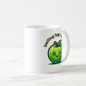 Lächelnde Apfelmagie Kaffeetasse (VorderseiteRechts)