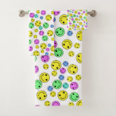 Lächelnde Gesichter B Badhandtuch Set (Insitu)