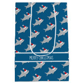 Lächelnde Haie in Weihnachtsmannmützen Geschenktas Mittlere Geschenktüte (Rückseite)