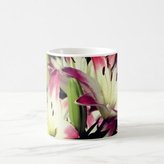 Lächelnde Lily-Blume Kaffeetasse (Mittel)