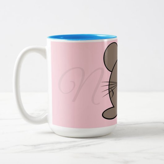 Lächelnde Maus - im Pastellrosa mit Monogramm Zweifarbige Tasse (Links)