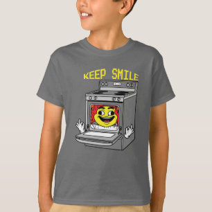 Lächelnde Sonne im Ofen behalten T-Shirt