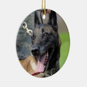Lächelnder Belgier Malinois Hund Keramikornament (Rechts)