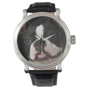 Lächelnder Boston-Terrier mit Kragen Armbanduhr