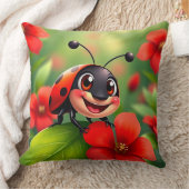 Lächelnder Cartoon Ladybug sitzend auf Blume Kissen (Decke)