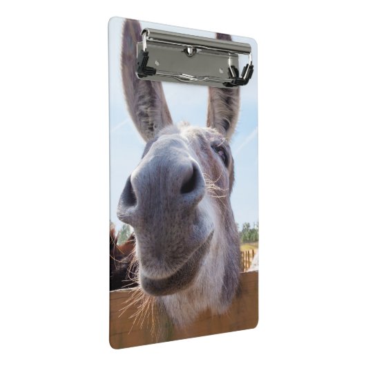 lächelnder Donkey Mini Klemmbrett (Schrägansicht)