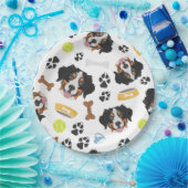 Lächelnder HundBernese Gebirgshund Pappteller (Party)