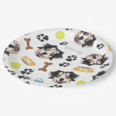 Lächelnder Hundeaustralier-Schäfer Pappteller (Schrägansicht)