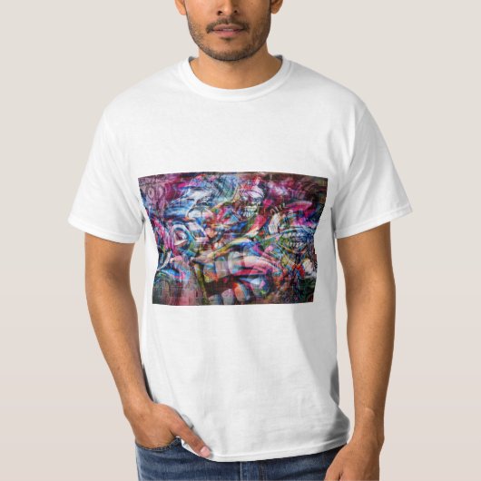 Lächelnder Kunstkrieger T-Shirt (Vorderseite)