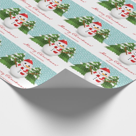 Lächelnder Schneemann im Winterwald frohe Weihnach Geschenkpapier (Ecke)