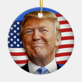 Lächelnder Trumpf Keramik Ornament