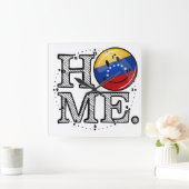 Lächelnder Venezualan FlaggeHousewarming Quadratische Wanduhr (Zuhause)