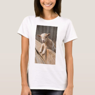 Lächelndes Babyziegen-Rustikales Farmhaus-Wandkuns T-Shirt