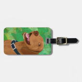 Lächelndes Brown Vizsla auf grünem Hintergrund Gepäckanhänger (Vorderseite horizontal)