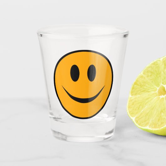 Lächelndes Gesicht Emoji Schnapsglas (Vorderseite)