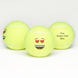 Lächelndes Gesicht mit herzförmigen Augen Tennisbälle