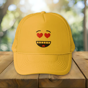 Lächelndes Gesicht mit herzförmigen Augen Truckerkappe