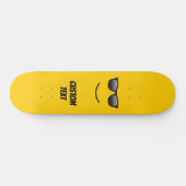 Lächelndes Gesicht mit Sonnenbrille Skateboard (Horizontal)