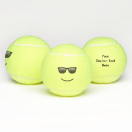Lächelndes Gesicht mit Sonnenbrille Tennisbälle