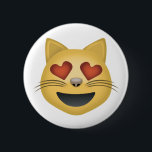 Lächelndes Katzen-Gesicht mit Herz-geformten Augen Button<br><div class="desc">Die Katzenvariante des lächelnden Gesichtes mit Herz-Förmigen Augen Emoji. Alias Herz mustert Katze Emoji. 

 INSTAGRAM WERBEGESCHENK 
 GEBEN SIE EINEN PIC MIT IHREM KAUF-GEBRAUCH #EMOJIPRINTS BEKANNT U. GEWINNEN SIE EMOJIPRINTS GUTE SACHEN!</div>