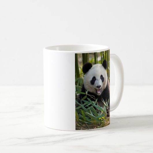 Lächelndes Panda Portrait Kaffeetasse (VorderseiteRechts)