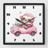 Lächelndes rosa Faultier, das ein Cabrio antreibt Quadratische Wanduhr (Vorderseite)