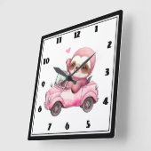 Lächelndes rosa Faultier, das ein Cabrio antreibt Quadratische Wanduhr (Winkel)