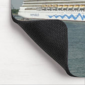 Lächelndes Schiff im Kanal Mousepad (Ecke)