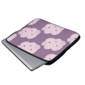 Lächelndes Wolkenmuster auf lila Backgr Laptopschutzhülle (Vorne Knopf)