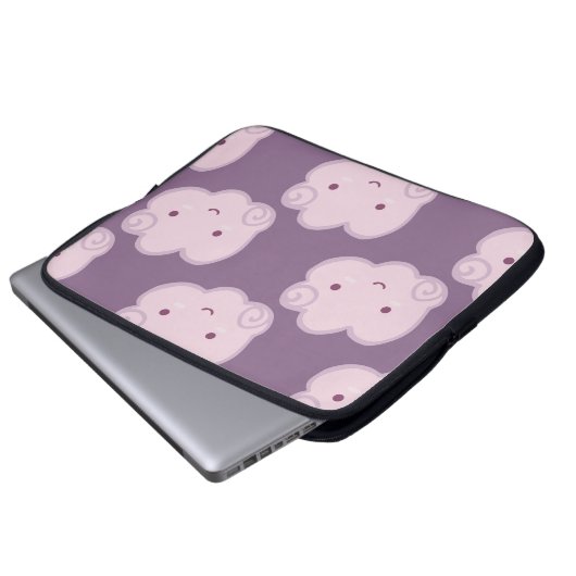 Lächelndes Wolkenmuster auf lila Backgr Laptopschutzhülle (Vorne Knopf)