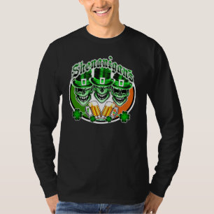 Lachende irische Kobold-Schädel: Shenanigans T-Shirt