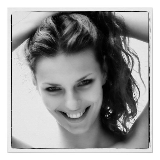 Lachende junge Frau Poster (Vorderseite)