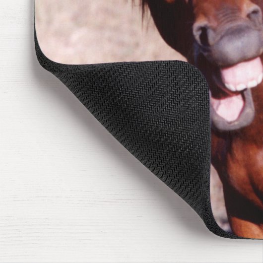 Lachendes Standardbred Pferd Mousepad (Ecke)
