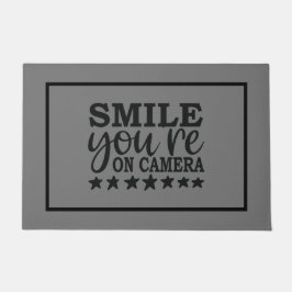 Lächle, dass du auf der Kamera bist Fußmatte