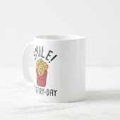 Lächle! Es ist der Fry-Day Kaffeetasse (Vorderseite Links)