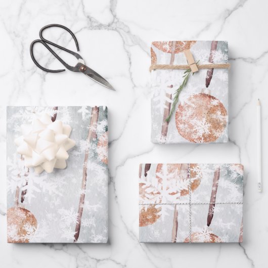 Lachs Rosa Ball Ornament Schneeflocken Geschenkpapier Set (Vorderseite)