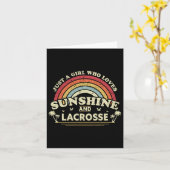 Lacrosse Shirt. Ein Mädchen, das Sonnenschein und Karte (Gelbe Blume)